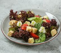 Салат с хрустящими баклажанами