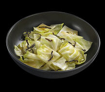 Салат с капустой и комбу