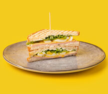 Сэндвич с ветчиной, сыром, яйцом шт
