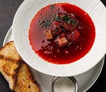 Борщ с томлёным мясом из смокера