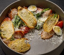 Цезарь с копчёной индейкой