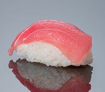 Суши тунец
