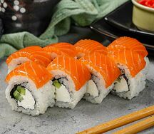 Ролл фила лайт лосось