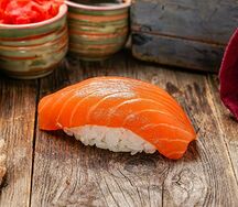 Суши Лосось