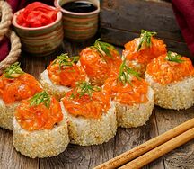 Ролл острый лосось