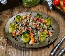 Салат с рукколой и креветками