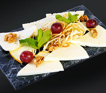 Ассорти кавказских сыров