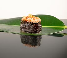 Гункан с креветкой 