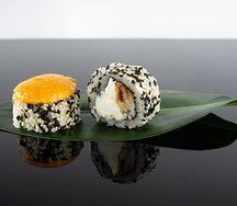 Запеченные роллы с угрем 