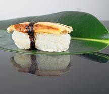 Суши с угрем