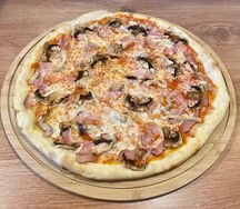 Курица, бекон и грибы