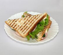 Сэндвич с ветчиной