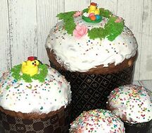 Кулич с декором (цыпленок)