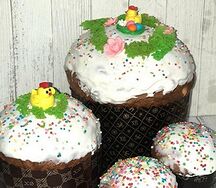 Кулич с декором Цыпленок