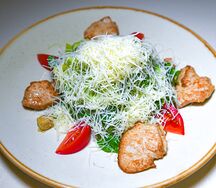 Цезарь с курицей