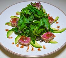 Салат с тунцом