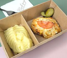 Горбуша запеченная с овощами с картофельным пюре