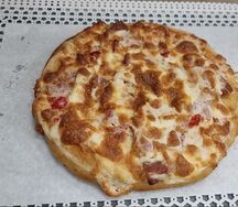 Пицца Сыр с колбасой