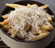 Картофель фри с брынзой