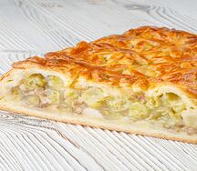 Пирог с крыжовником и грецким орехом