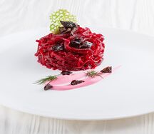 Салат из свеклы с черносливом