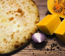 Осетинский пирог с тыквой и жареным луком