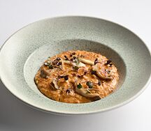 Ризотто с белыми грибами и песто из томатов