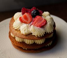 Медовые пирожные Малина