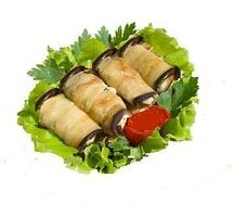 Рулетики из баклажанов с орехами