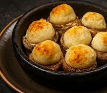 Шампинёны печёные с сыром