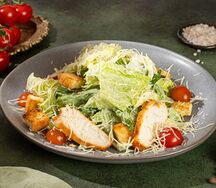 Салат Цезарь с курицей