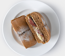 Чиабатта ржаная с говядиной и легким соусом тартар