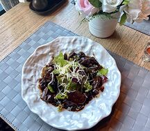 Салат с куриной печенью