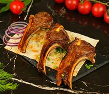 Шашлык из бараньей корейки на мангале