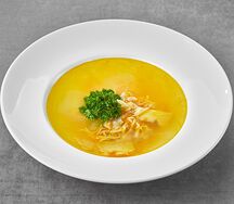 Куриный бульон с лапшой