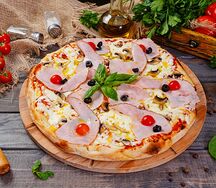 Пицца с ветчиной и грибами