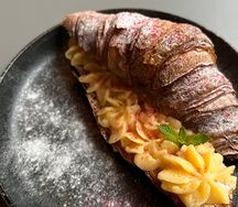 Круассан с лимонным кремом