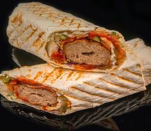 Люля-шаурма из говядины в лаваше
