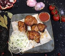 Шашлык из cвинoй шеи