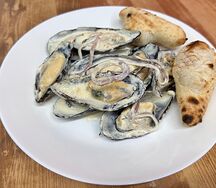 Мидии в сливочно-чесночном соусе