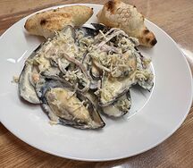 Мидии в соусе горгонзола (дорблю)