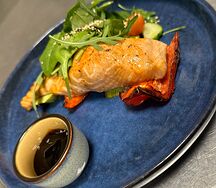 Стейк из семги на подушке из овощей