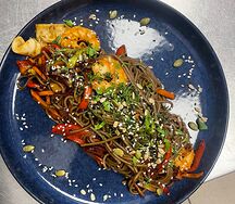 Гречневая лапша с морепродуктами