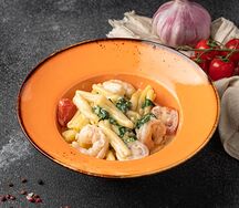 Казаречче с креветками и шпинатом