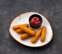 Сырные палочки с соусом на выбор
