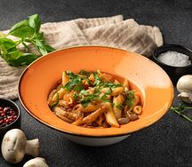 Пенне с вешенками и арабьятой