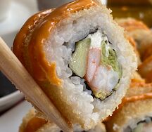 Горячий ролл с креветкой