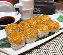 Запечённый ролл с креветкой