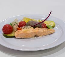 Семга на пару с овощами