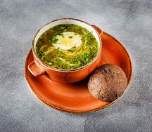 Куриный суп с пастой орзо и зелёным горошком